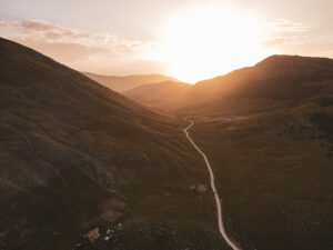 Sonnenaufgang in den Bergen, bjelasnica